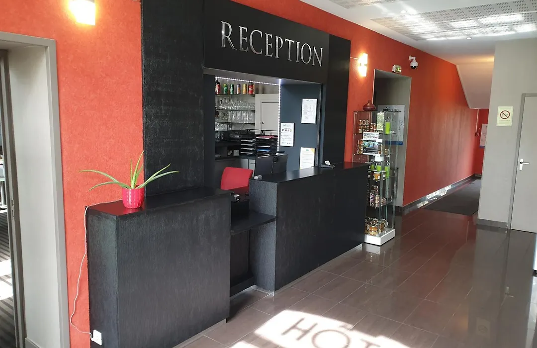 Brit Hotel Spa Le Connetable-1